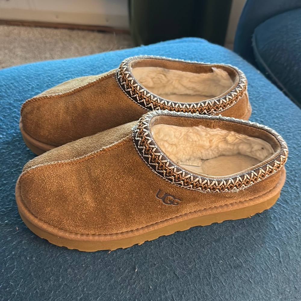 UGG Talisman Indoor Outdoor Slipper in Chestnut sz 9M